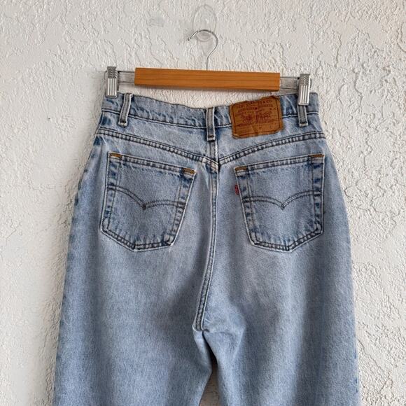 Vintage Levi’s 550 Jeans - Picture 5 of 7